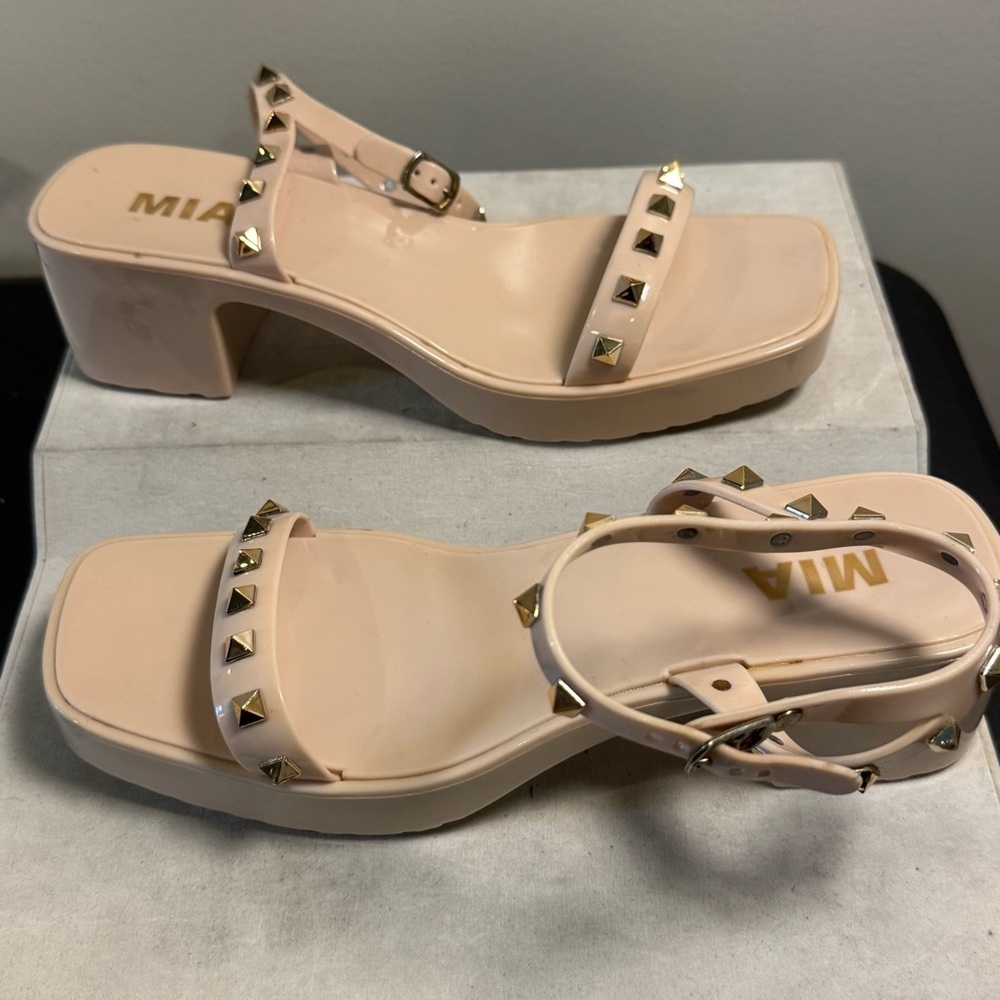 Mia jelly sandals women, size 8, NWOT , studded, nude - Picture 2 of 10